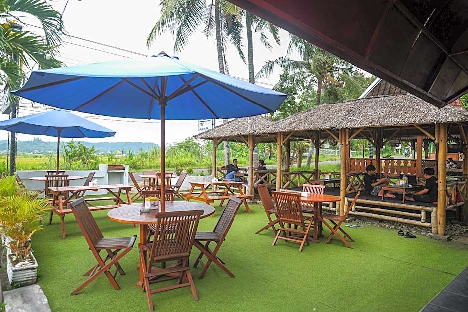 Aliandra Villa By The Lavana – Bangunjiwo, MN