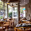 Le Petit Beaumarchais Hotel & Spa