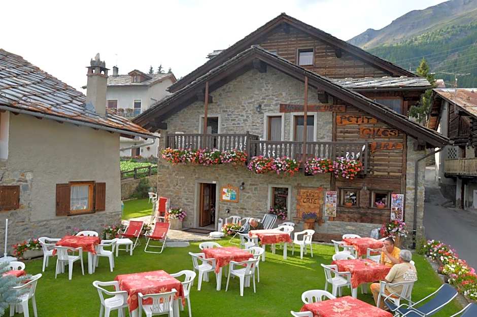 Hotel Petit Giles