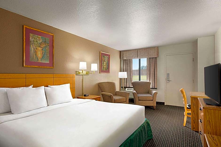 Travelodge by Wyndham Wellington