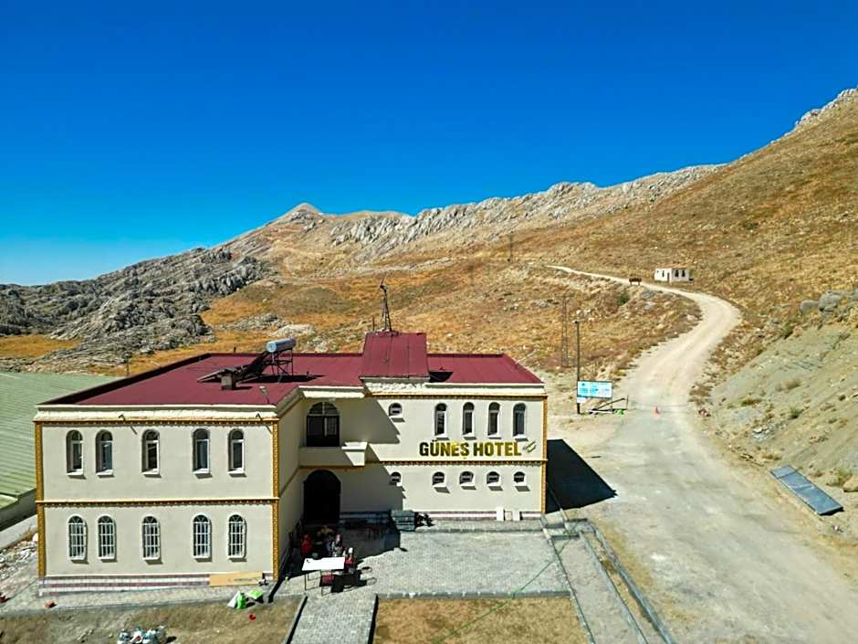 Sunrise Nemrut Güneş Motel