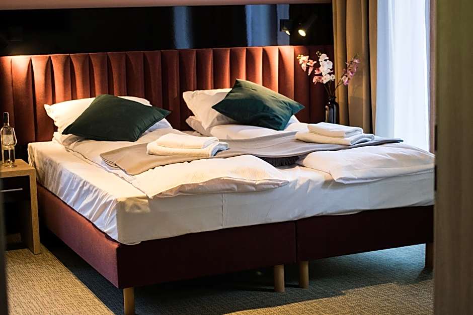 Photo 1 of 5 of Suite