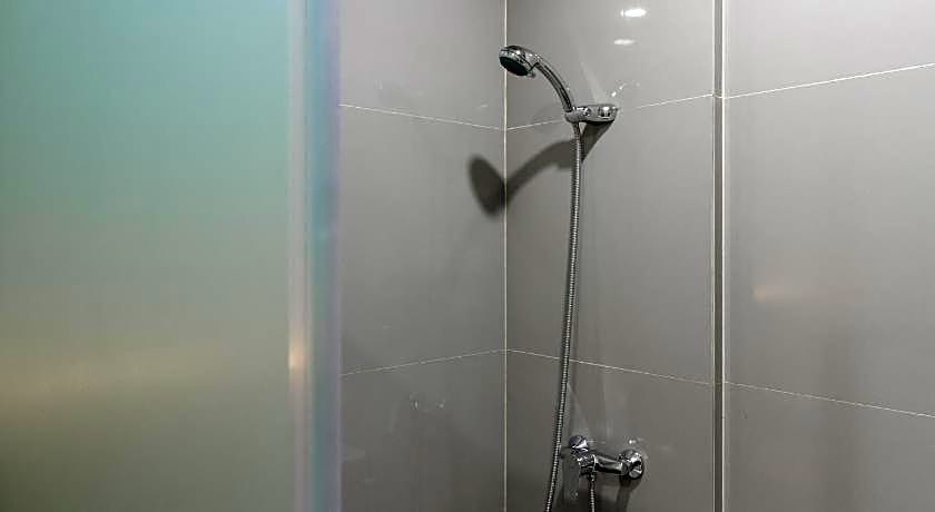 RedDoorz near Mall SKA Pekanbaru