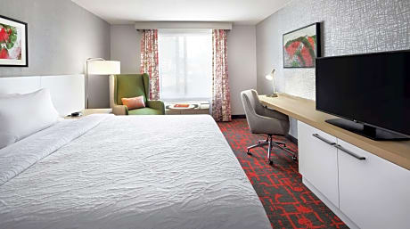 1 King Bed W/ Microwave And Fridge