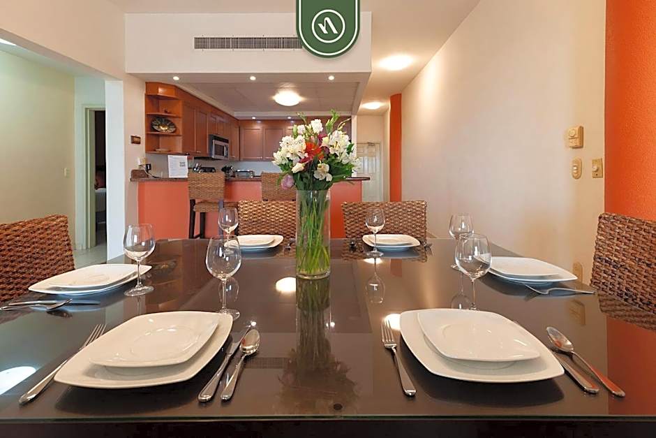 Mexican Styled 2 BR Condo - Beachfront - Pool