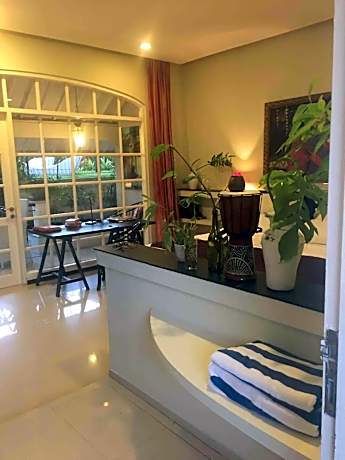 Studio with Balcony