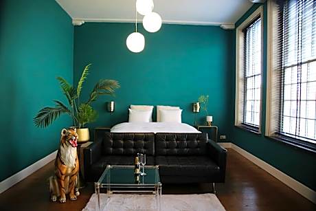 Superior King Suite