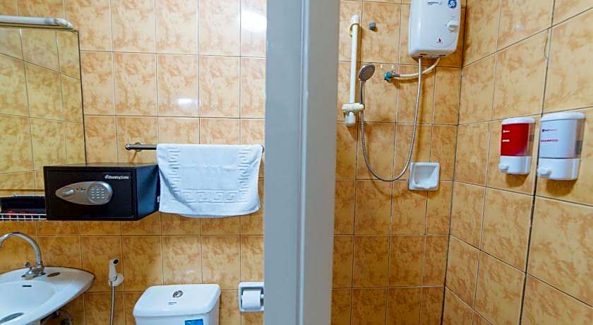 RedDoorz @ Clarkview 21st Street Angeles City