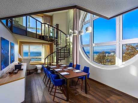 Duplex King Suite with Lake View