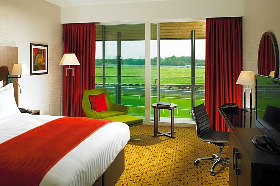Lingfield Park Marriott Hotel & Country Club
