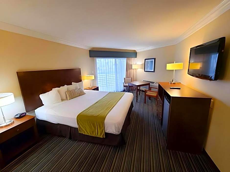 HUNTINGTON BEACH INN