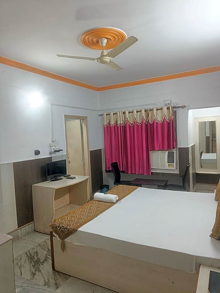 Hotel Aditya Palace