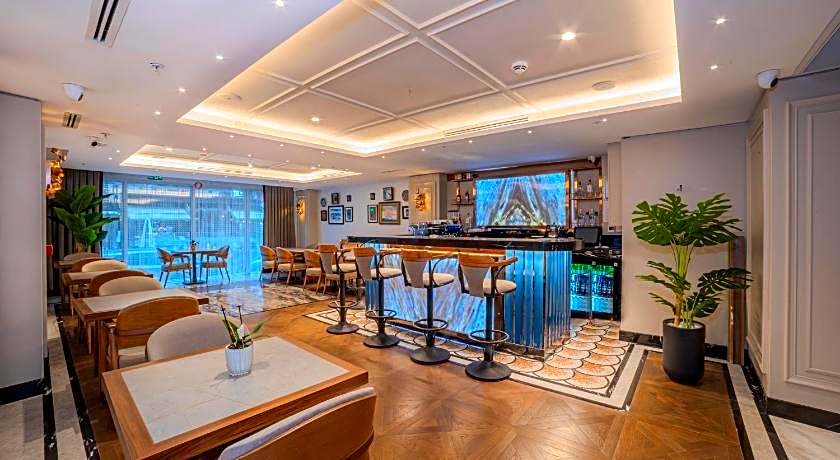 Grand Hilarium Hotel