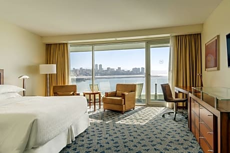 Classic, Guest room, 1 Queen, Ocean view, Balcony