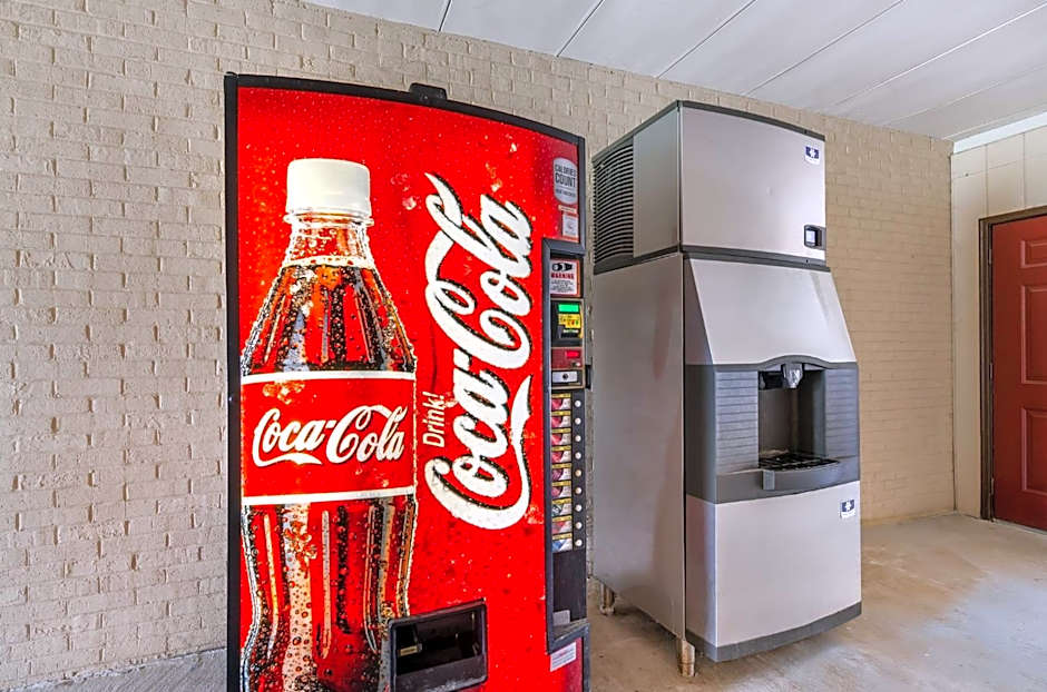 Red Roof Inn Staunton