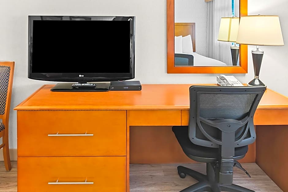 Best Western Plus Langley Inn