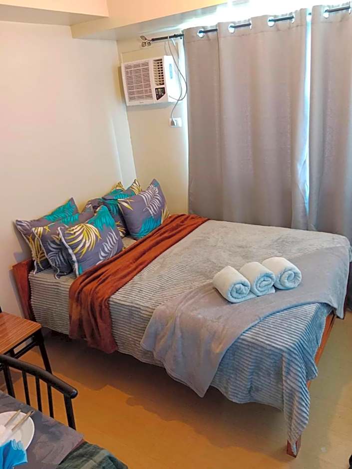 AVIDA ATRIA T2-C short walk mall,esplanade,wifi,netflix,kitchen,pool