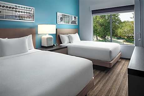 One Bedroom Kitchen Suite with Two Queen Beds and Sofa Bed