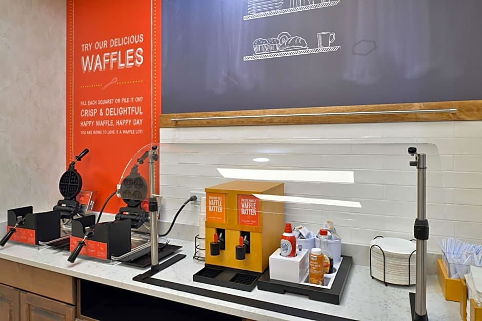 Hampton Inn & Suites Greensboro Downtown, NC