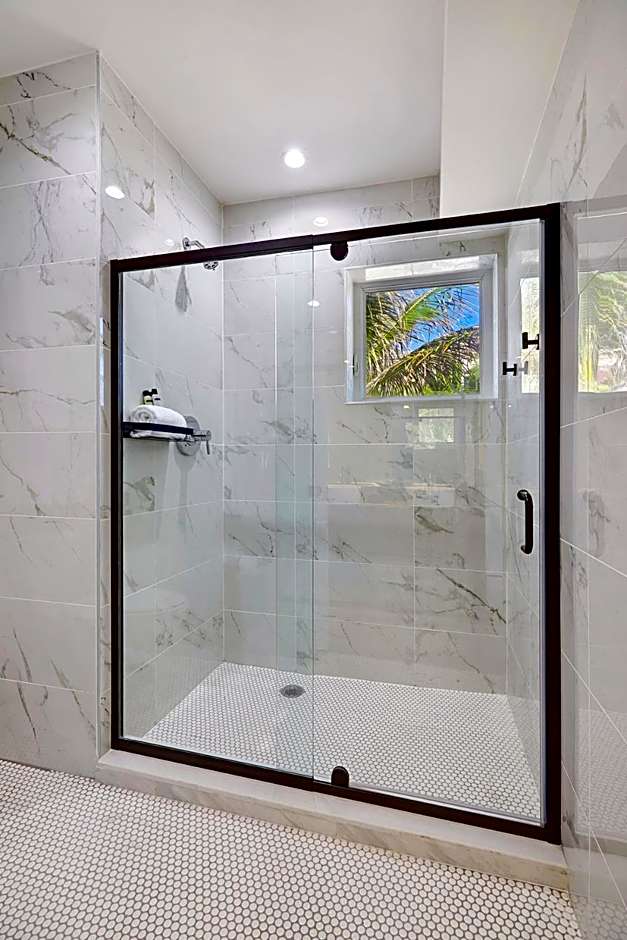 Ocean Treasure Beachside Suites