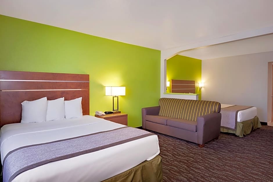 Days Inn & Suites by Wyndham Arcata