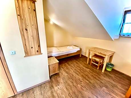 Quadruple Room with Private Bathroom