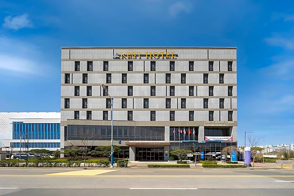 Rest Hotel