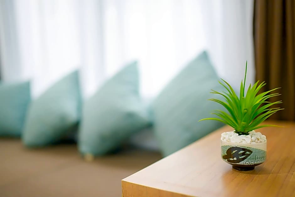 Thanburi Hotel