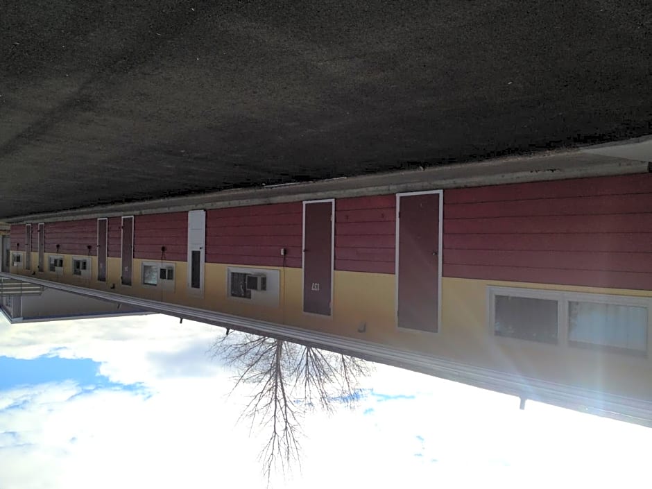 Redwood Motel