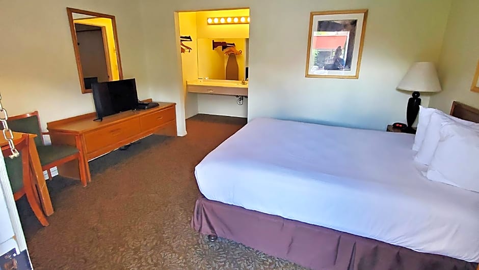 Magnuson Hotel Ely