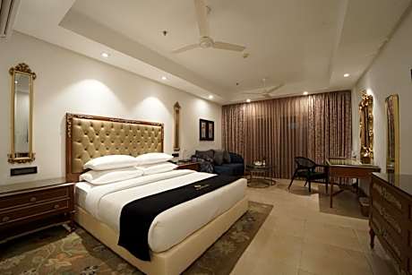 Premium Suite - 2 Bedrooms with Balcony & Sea View - - 10% Discount on Foods & Soft Beverages* | 15% Discounts on Laundry Services* | INR 500 spa credit during your stay on selective Massage services. TnC Apply.* | Free Mini-bar - 2 cans of soft Beverages