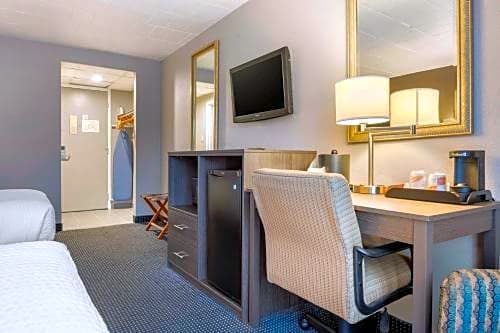 Clarion Hotel And Conference Center Harrisburg West – New Cumberland, PA