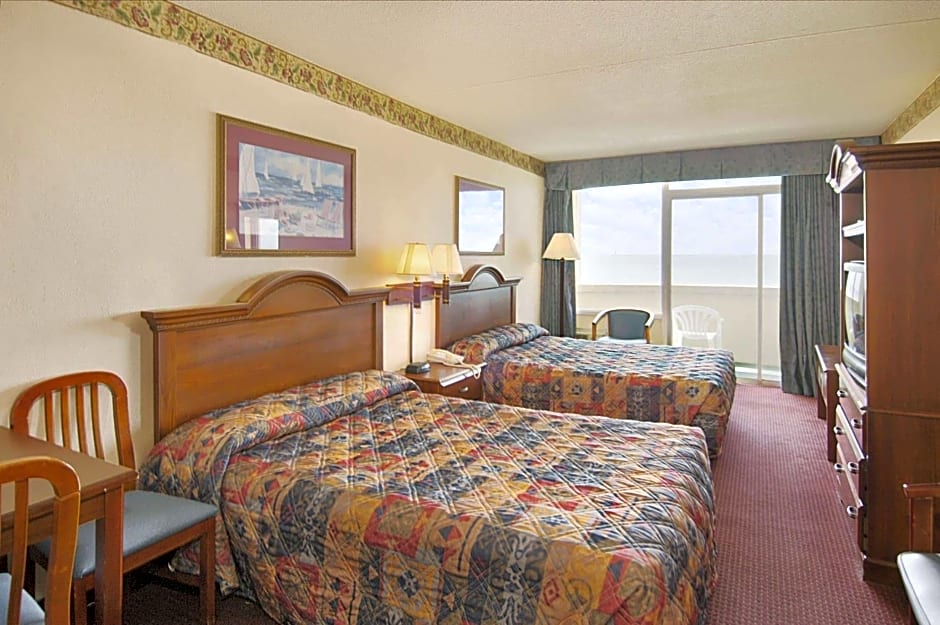 Days Inn by Wyndham Myrtle Beach-Beach Front