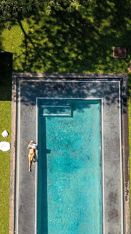 Casterbridge Hollow Boutique Hotel