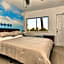 Studio Suite Queen Bed Kitchen Walk In Shower #5