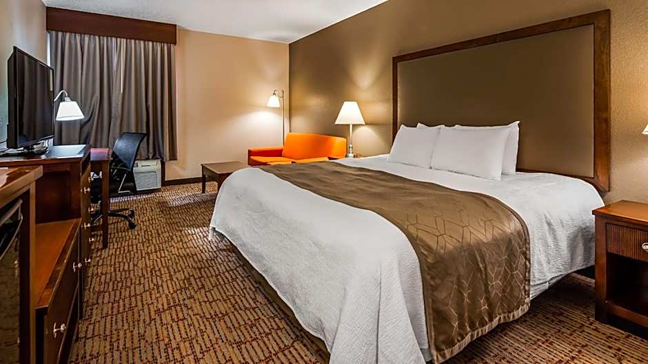 Best Western Plus Wichita West Airport Inn