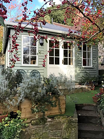 Crabapple Cottage B&B