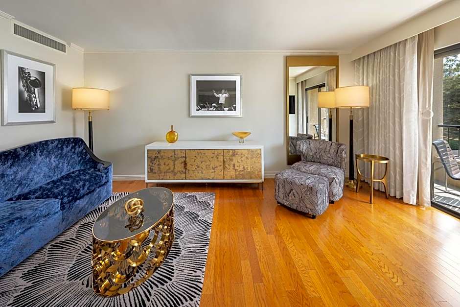 Avenue of the Arts Costa Mesa, a Tribute Portfolio Hotel