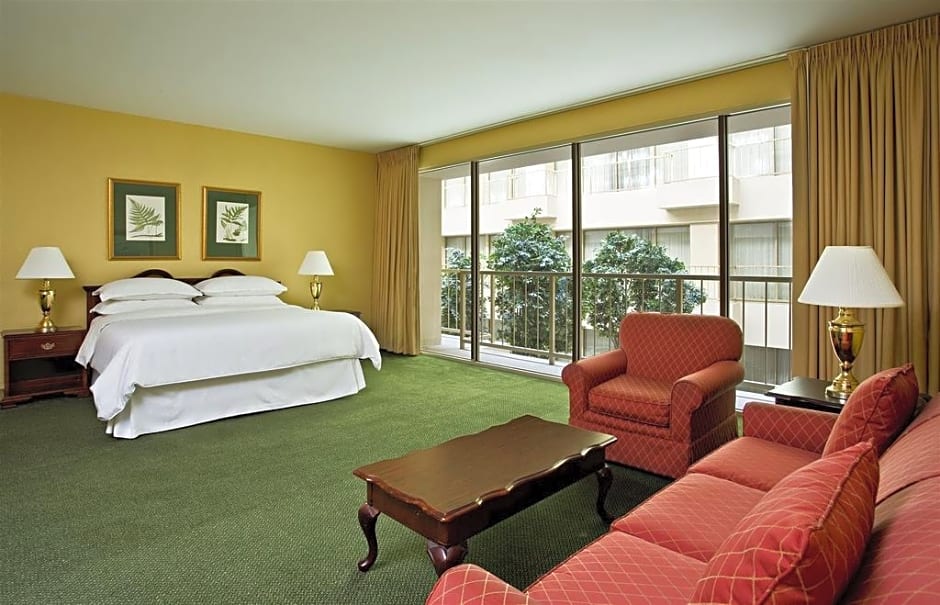OYO Hotel St Louis Downtown City Center MO