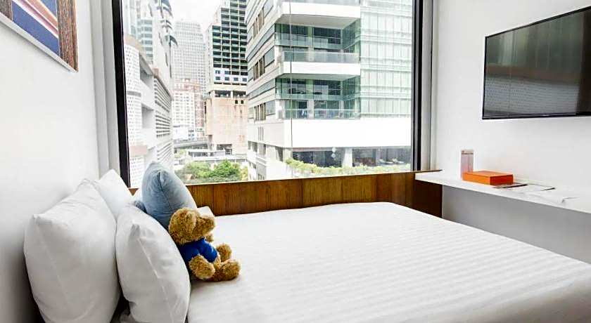 S Box Sukhumvit Hotel