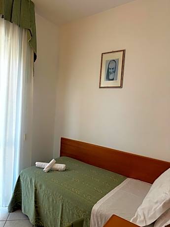 Single Room with Private Bathroom