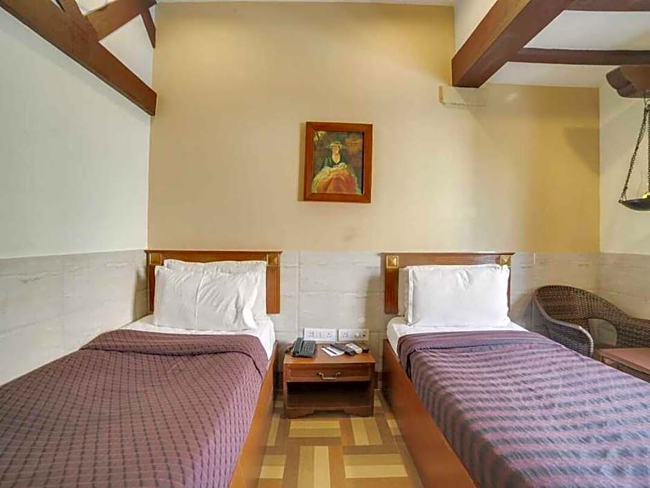 Amrutha Castle Hotel