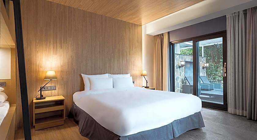The Suites Hotel Jeju