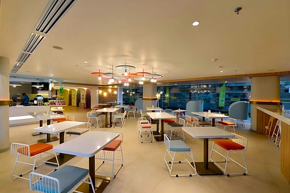 HARRIS Hotel & Conventions Solo