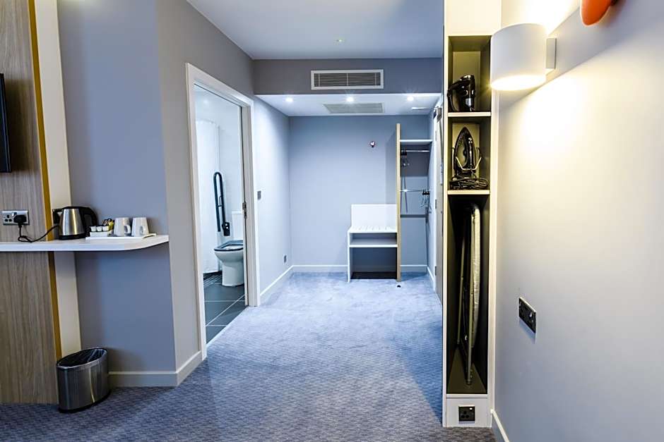 Holiday Inn Express Wigan By IHG