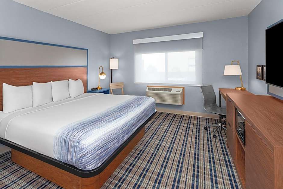 AmericInn by Wyndham Austin