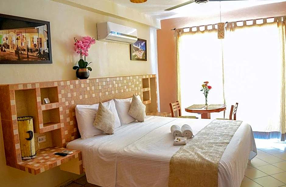 Hotel Bucaneros