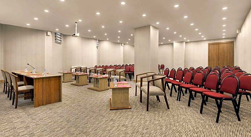 Ramada by Wyndham Van