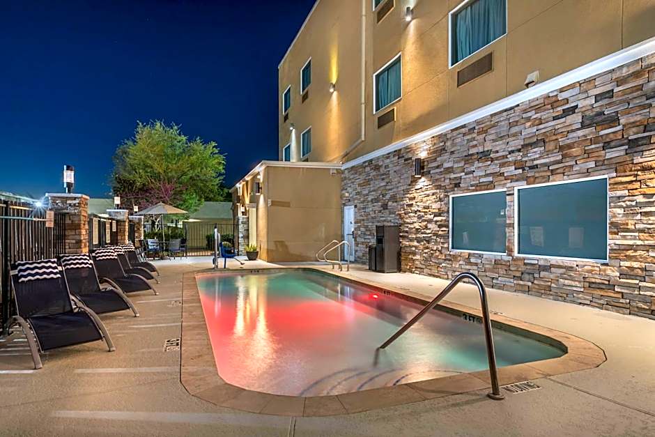 Best Western Plus Lake Jackson Inn & Suites