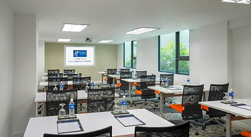 Holiday Inn Express Kota Kinabalu City Centre By IHG